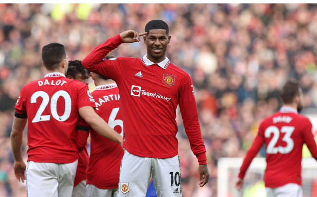 比赛场上的 比赛场上的